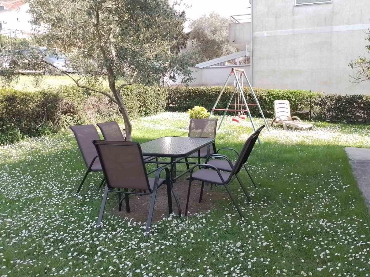 Ioannis Apartments ティヴァト エクステリア 写真