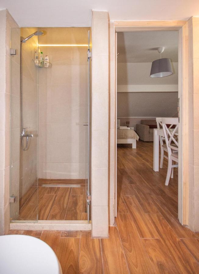 Ioannis Apartments ティヴァト エクステリア 写真