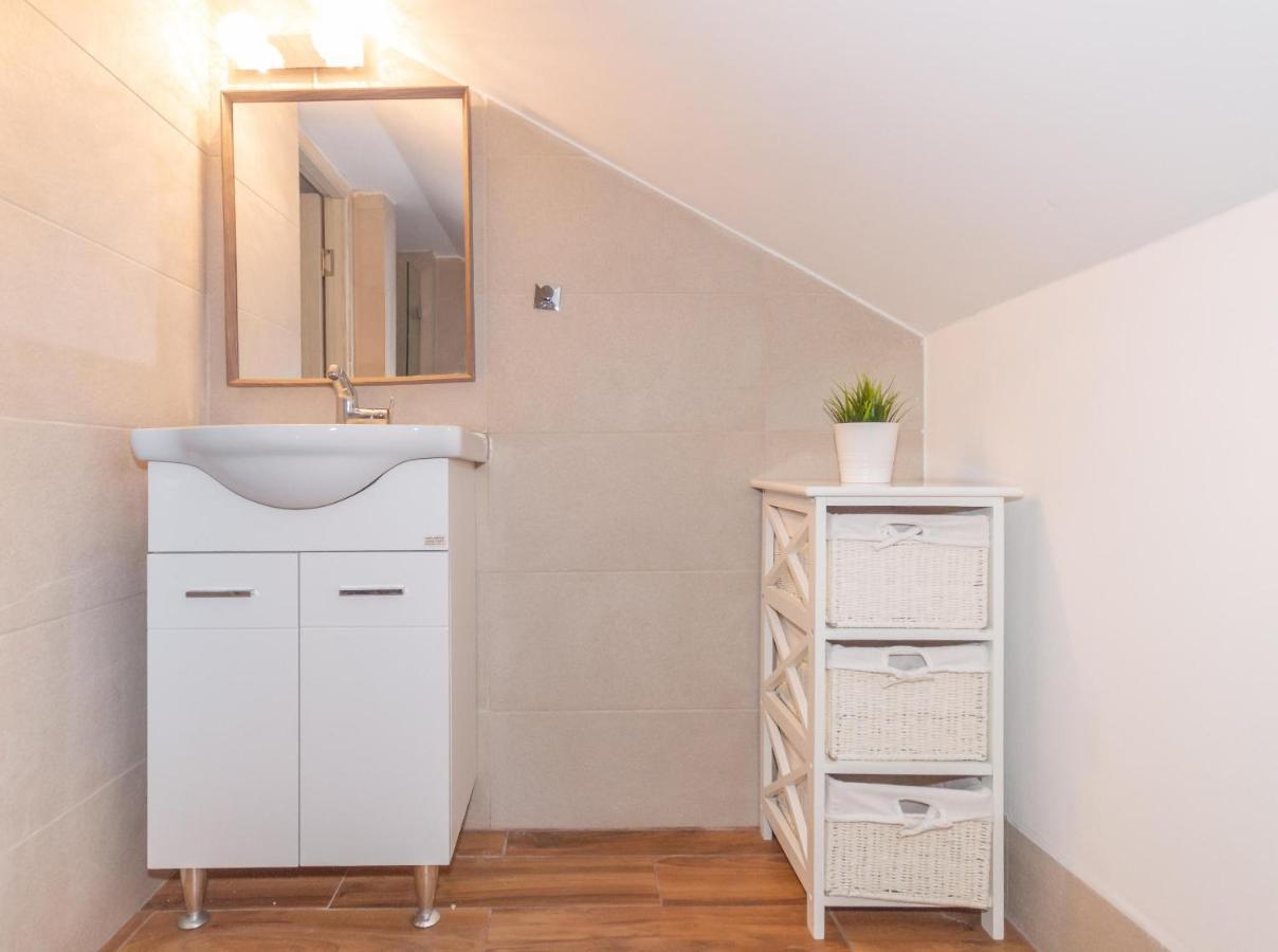 Ioannis Apartments ティヴァト エクステリア 写真